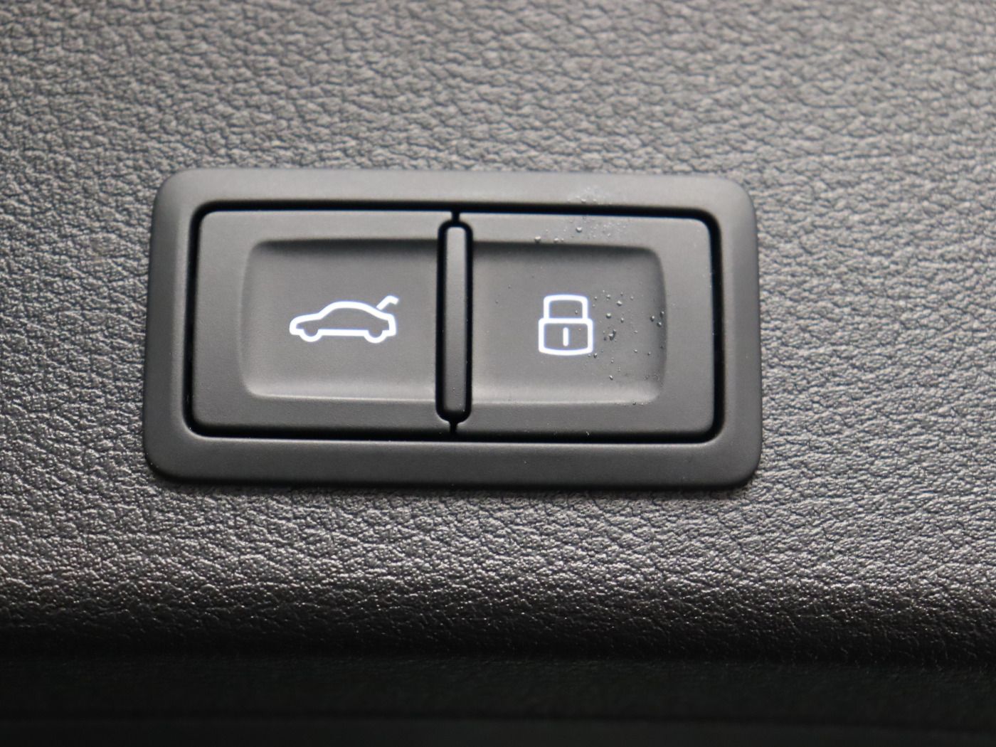 Fahrzeugabbildung Audi A4 Avant 40 TDI quattro S tronic S line |FLA|ACC