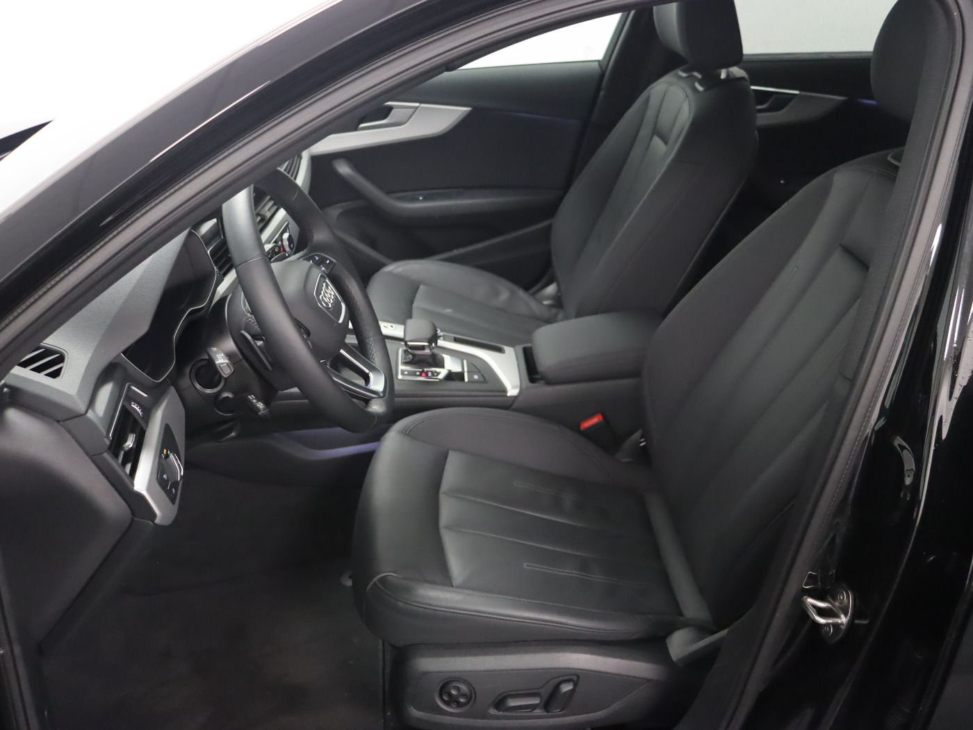 Fahrzeugabbildung Audi A4 Avant 40 TDI quattro S tronic S line |FLA|ACC