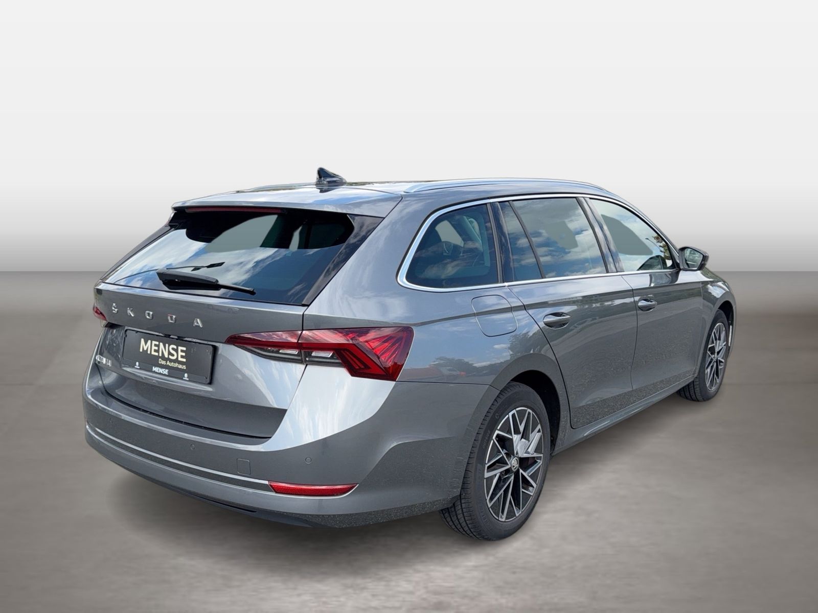 Fahrzeugabbildung SKODA Octavia Combi Style 2.0l TDI 85kW 7-Gang-DSG Mat - mit KI generiert/bearbeitet