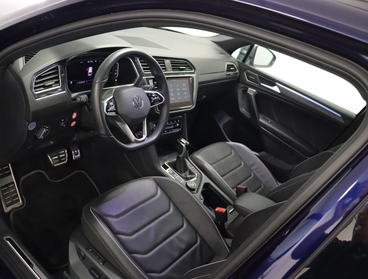 Fahrzeugabbildung Volkswagen Tiguan Allspace 2.0 TSI 4Motion DSG R-Line |AHK
