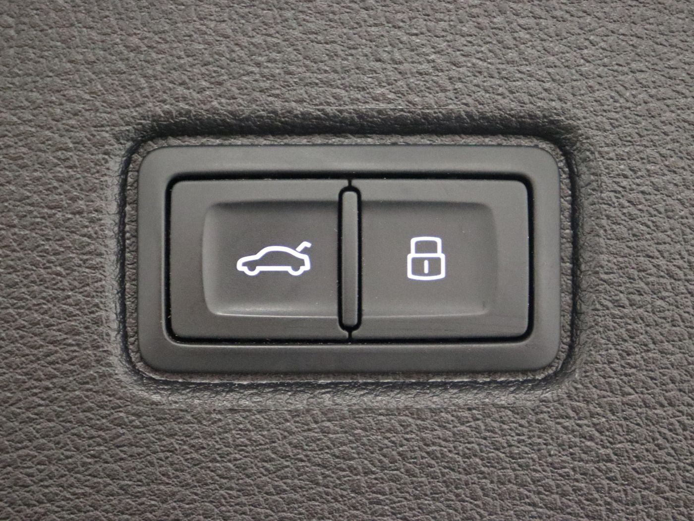 Fahrzeugabbildung Audi Q7 55 TFSI quattro tiptronic S line |Luft|Pano