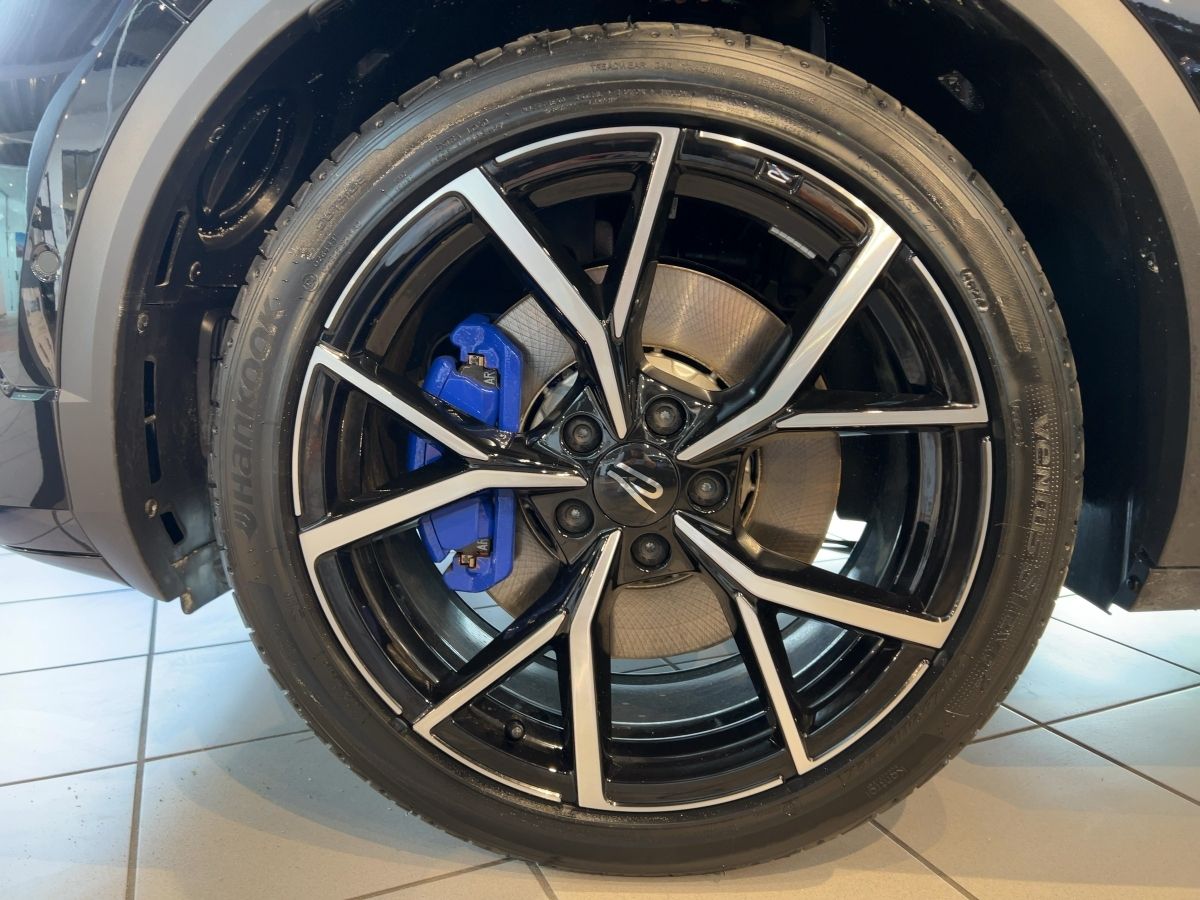 Fahrzeugabbildung Volkswagen T-Roc R 4M DSG Akra AHK Leder Pano DCC Winterräd