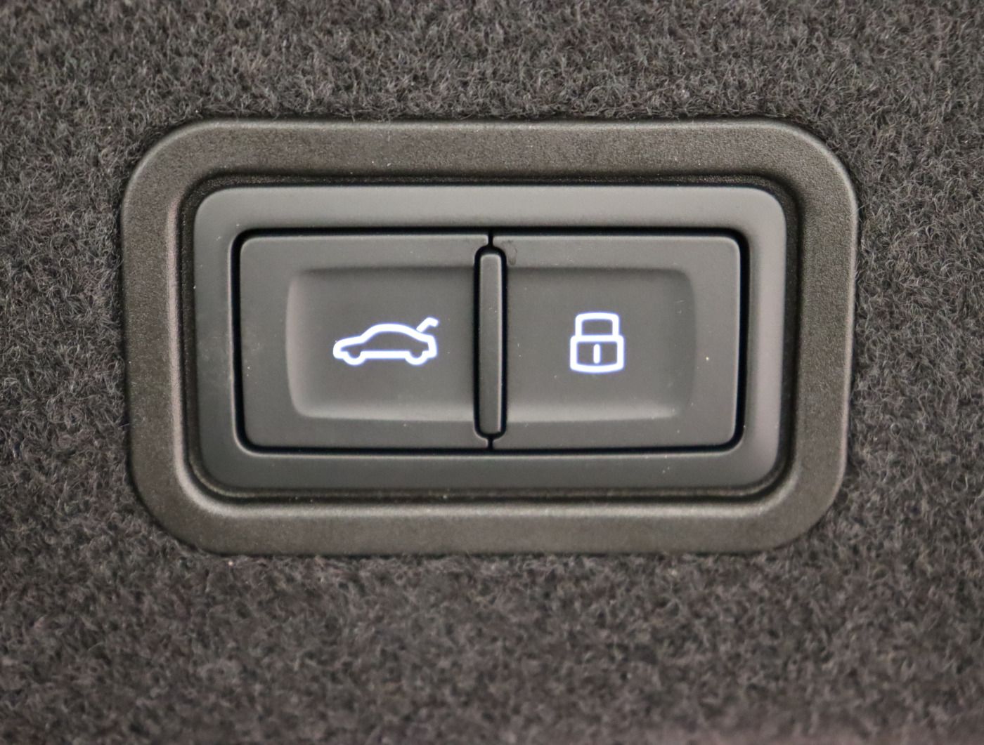 Fahrzeugabbildung Audi A8 50 TDI quattro tiptronic |Matrix|Luft|Pano|LM