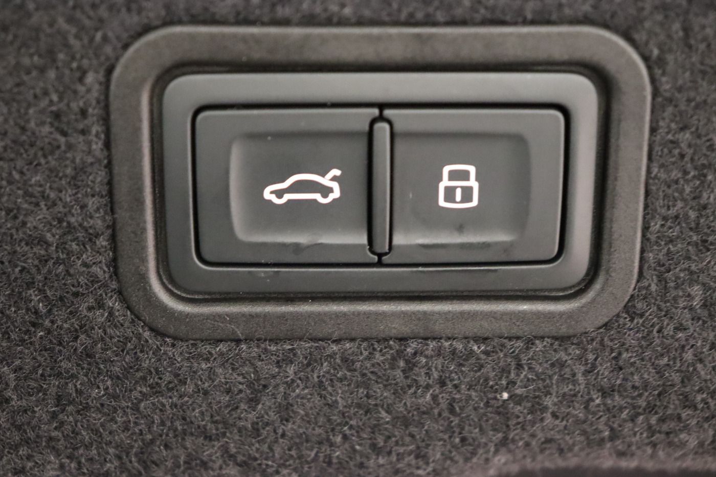 Fahrzeugabbildung Audi A8 50 TDI quattro tiptronic |Matrix|Luft|Pano|LM