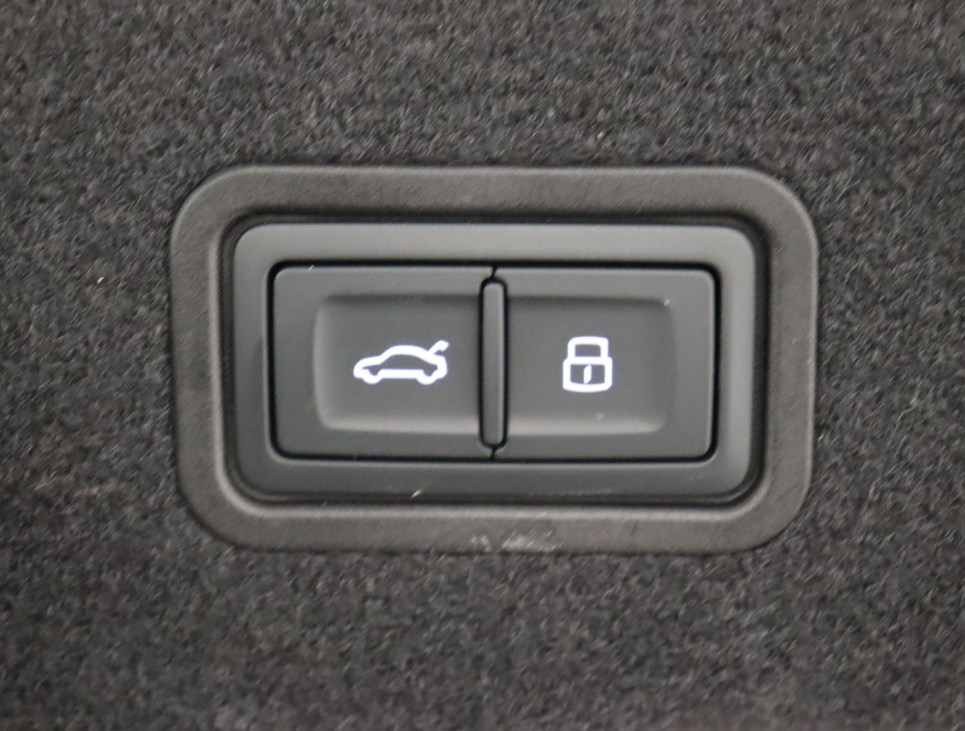 Fahrzeugabbildung Audi A8 50 TDI quattro tiptronic |Matrix|Luft|Pano|LM