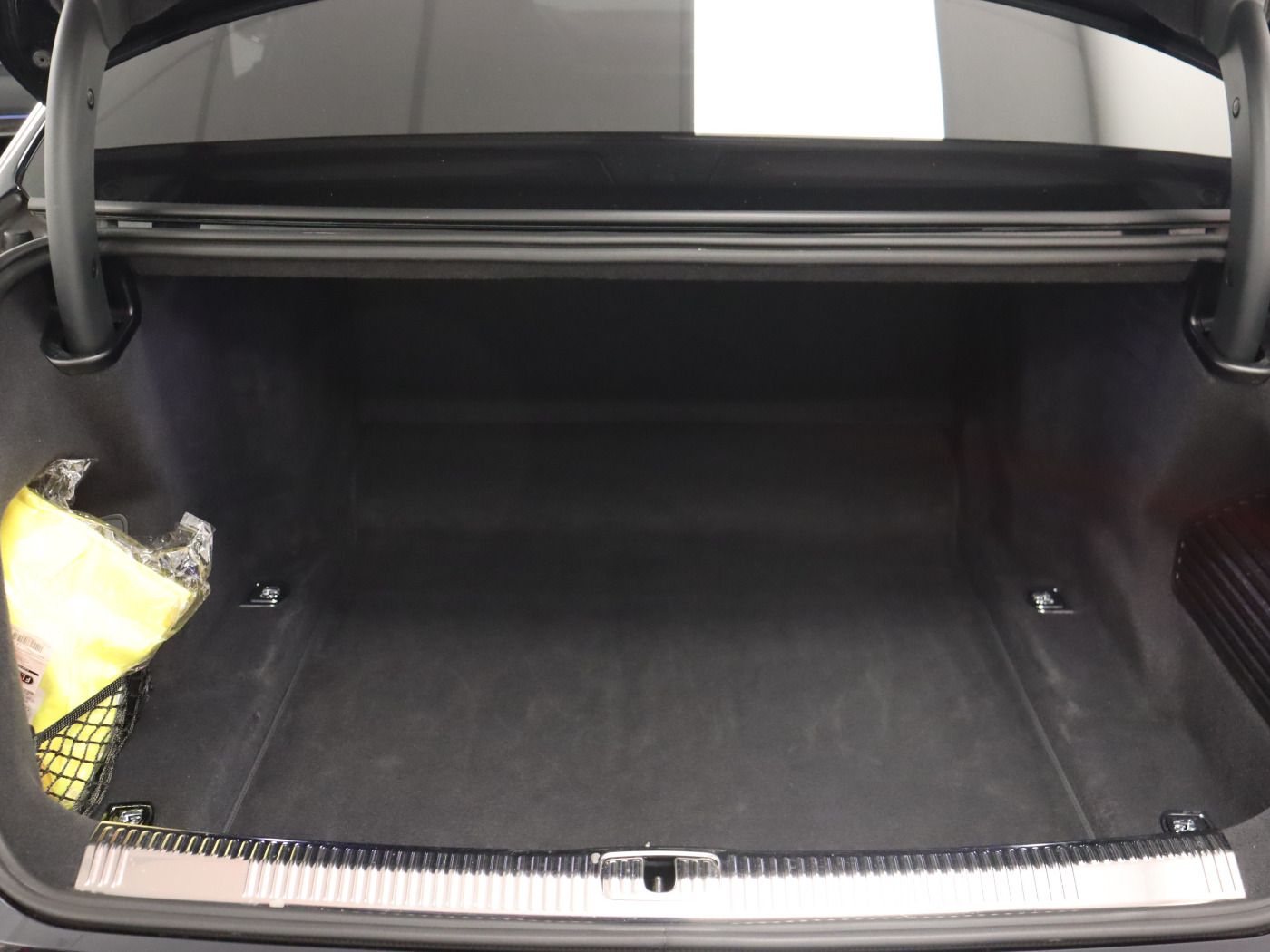 Fahrzeugabbildung Audi A8 lang 60 TDI quattro tiptronic |Matrix|Pano|LM