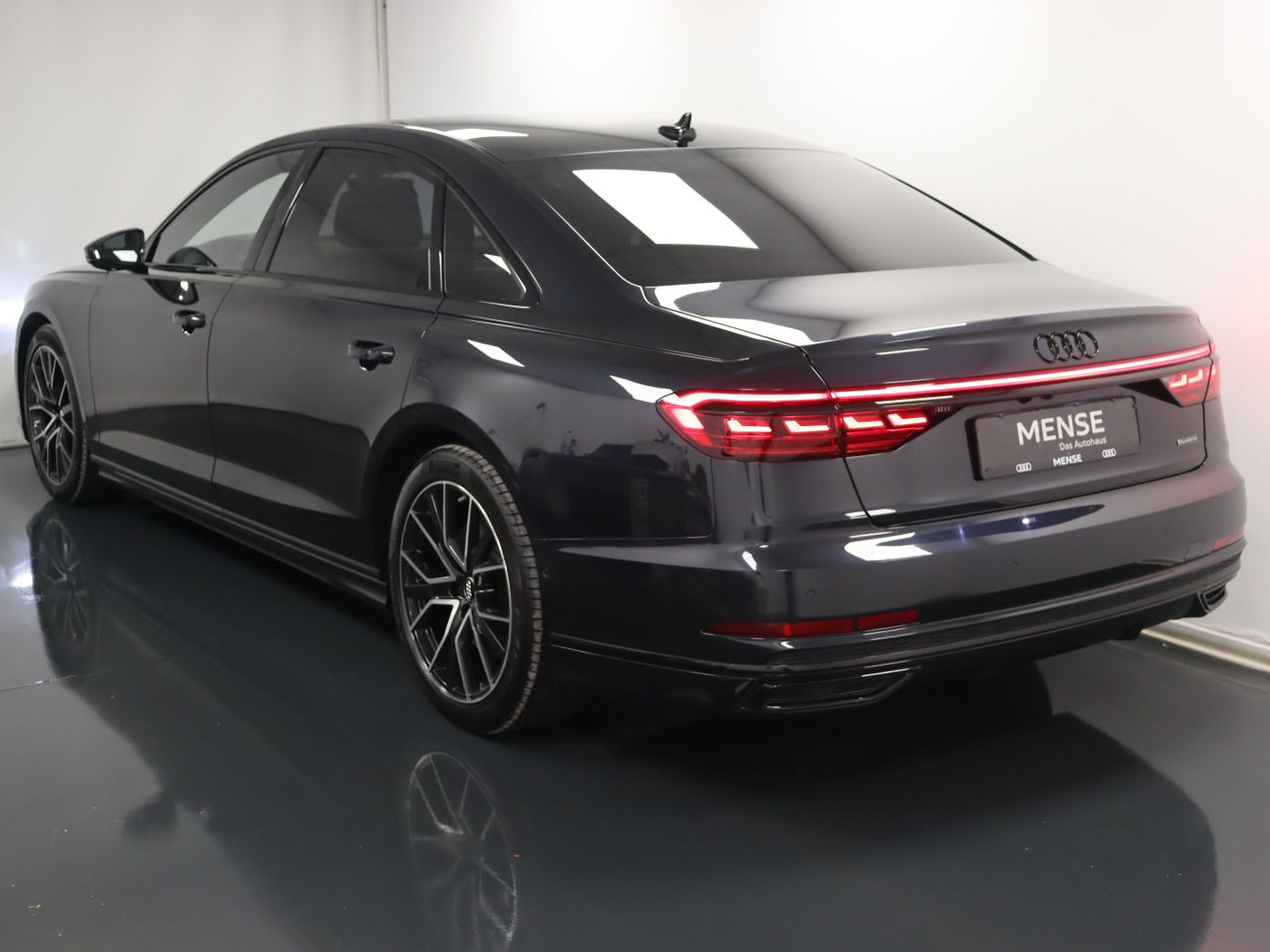 Fahrzeugabbildung Audi A8 lang 60 TDI quattro tiptronic |Matrix|Pano|LM