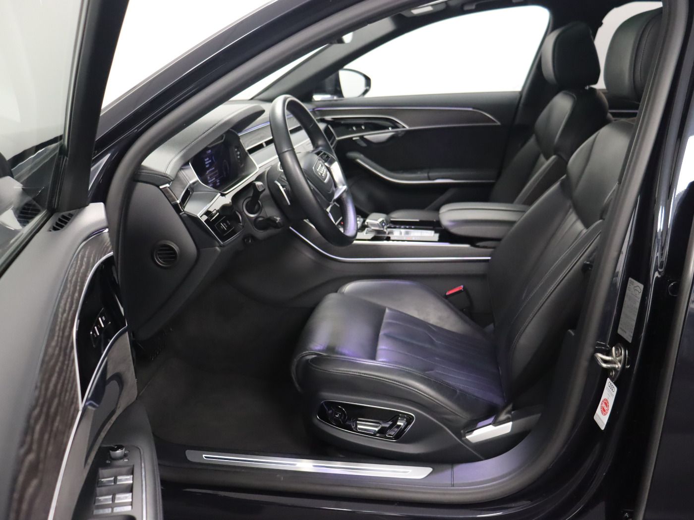 Fahrzeugabbildung Audi A8 lang 60 TDI quattro tiptronic |Matrix|Pano|LM