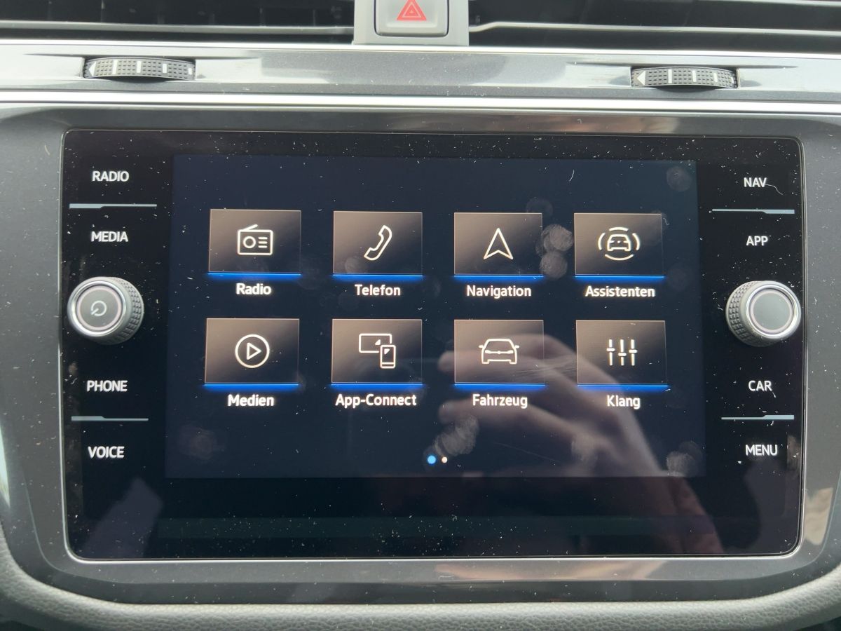 Fahrzeugabbildung Volkswagen Tiguan Allspace 2.0 TDI 4M DSG R-Line 7-Sitzer