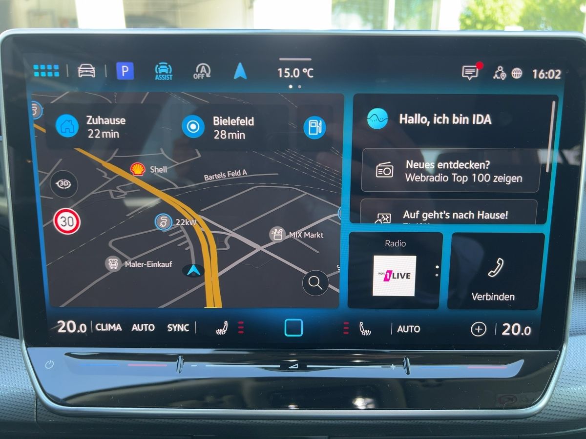 Fahrzeugabbildung Volkswagen Golf 1.5 TSI Style Navi HUD Climatronic Kamera