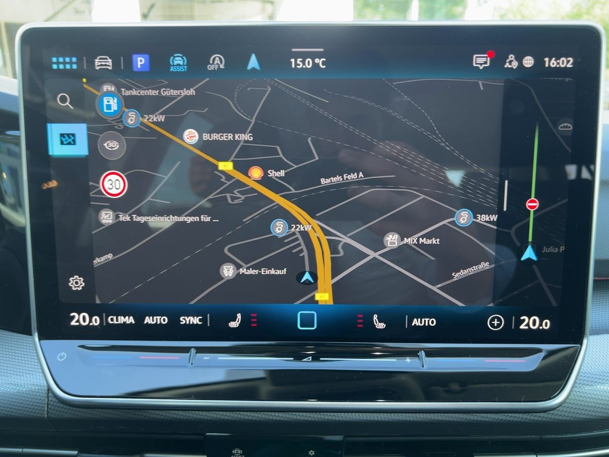 Fahrzeugabbildung Volkswagen Golf 1.5 TSI Style Navi HUD Climatronic Kamera