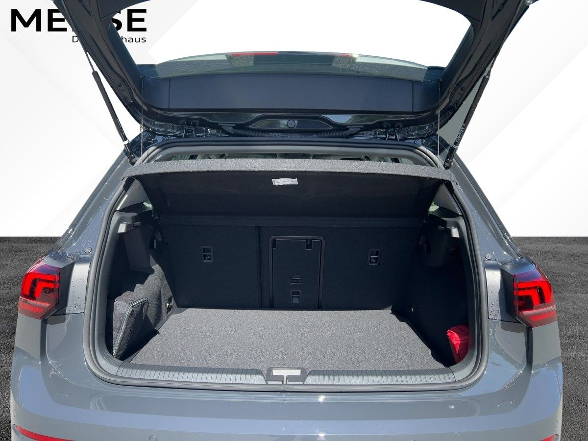 Fahrzeugabbildung Volkswagen Golf 1.5 TSI Style Navi HUD Climatronic Kamera