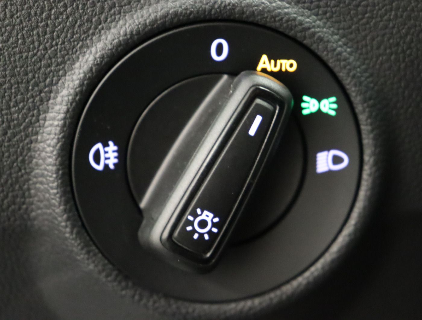 Fahrzeugabbildung Volkswagen T-Roc 1.0 TSI Life |VirtualCP|CarPlay|LM|KlimaA