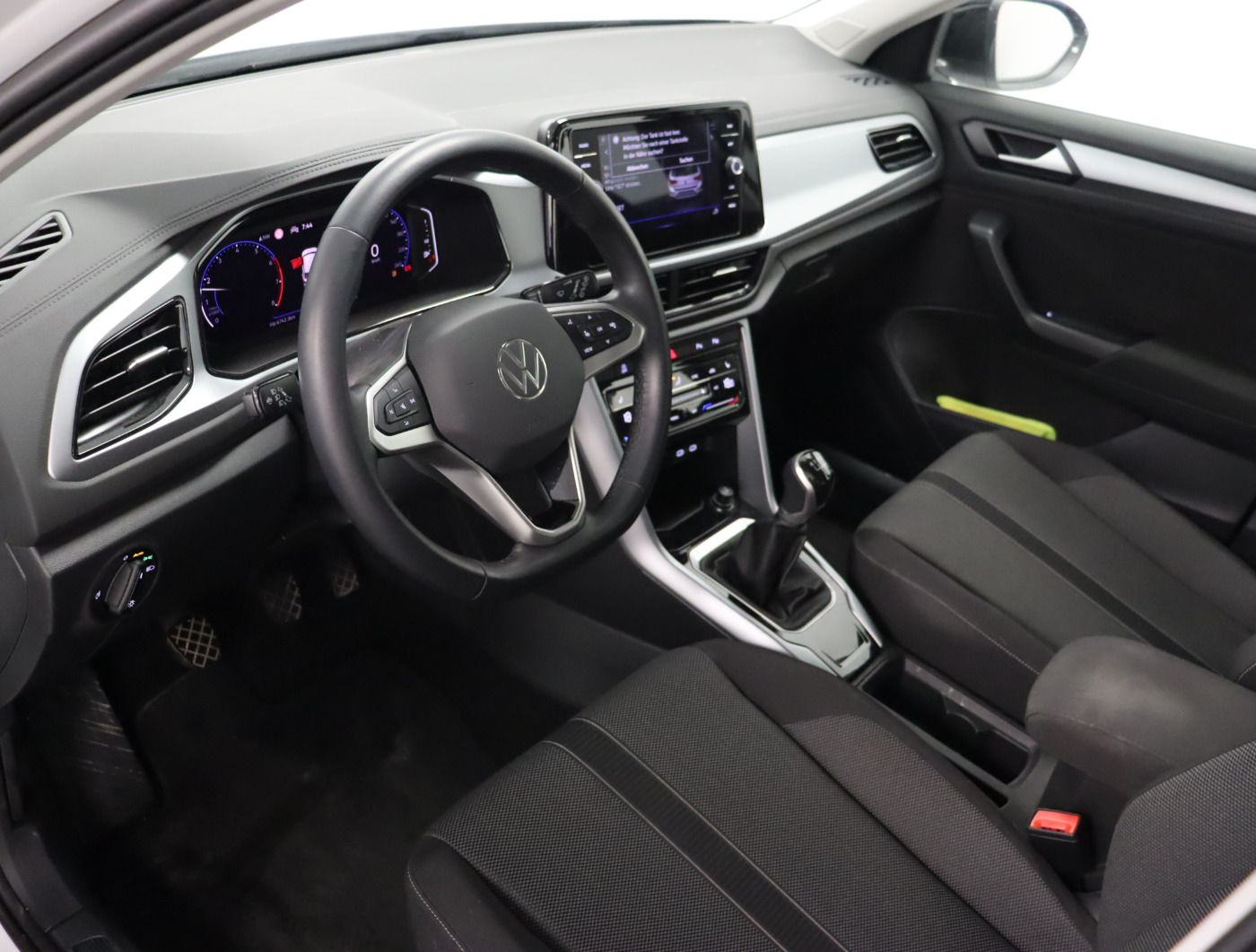 Fahrzeugabbildung Volkswagen T-Roc 1.0 TSI Life |VirtualCP|CarPlay|LM|KlimaA