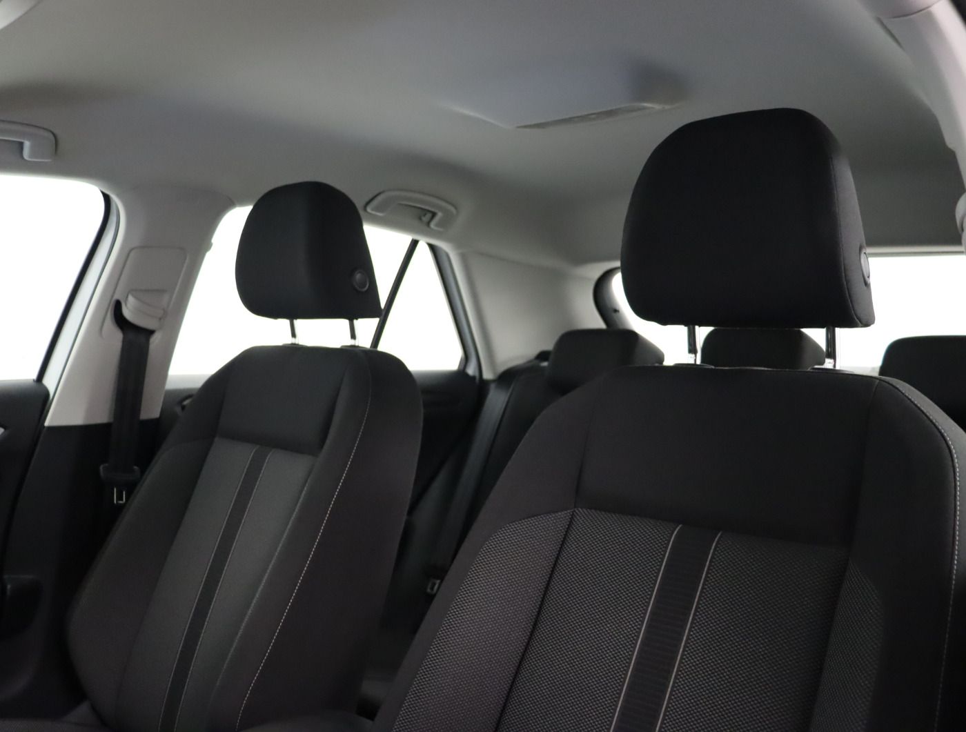 Fahrzeugabbildung Volkswagen T-Roc 1.0 TSI Life |VirtualCP|CarPlay|LM|KlimaA
