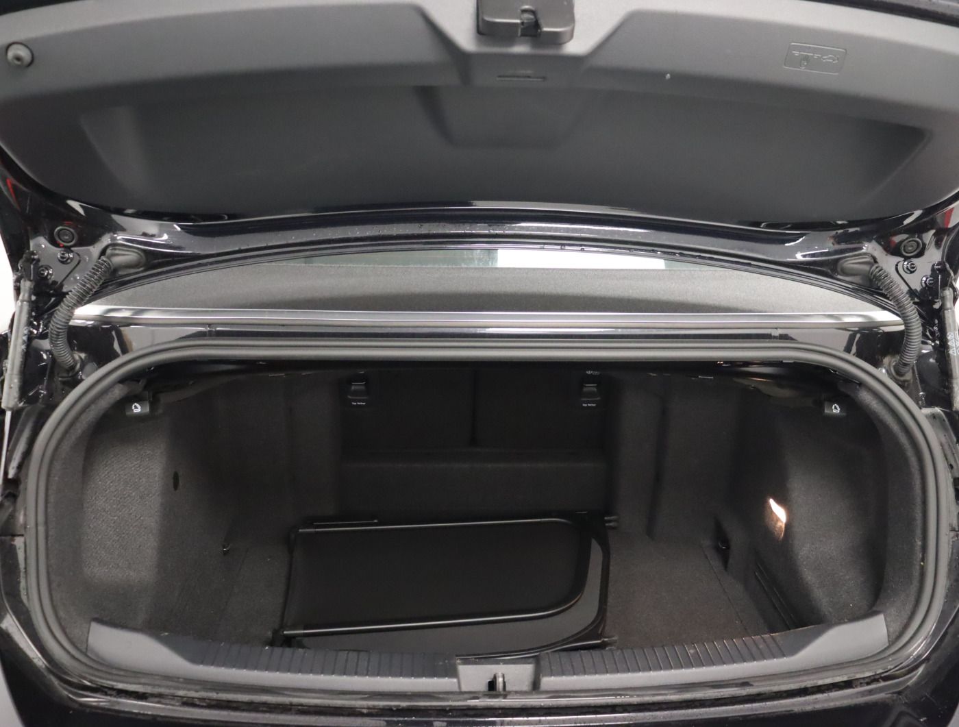 Fahrzeugabbildung Volkswagen T-Roc Cabriolet 1.0 TSI Style |ACC|VirtualCP|FLA