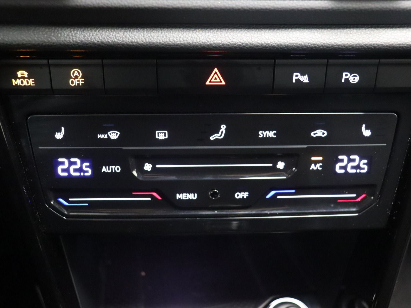 Fahrzeugabbildung Volkswagen T-Roc 2.0 TDI DSG R-line |ACC|VirtualCP|FLA|LED