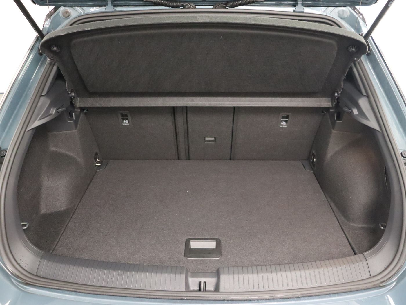 Fahrzeugabbildung Volkswagen T-Roc 2.0 TDI DSG R-line |ACC|VirtualCP|FLA|LED