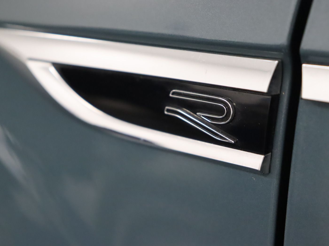 Fahrzeugabbildung Volkswagen T-Roc 2.0 TDI DSG R-line |ACC|VirtualCP|FLA|LED