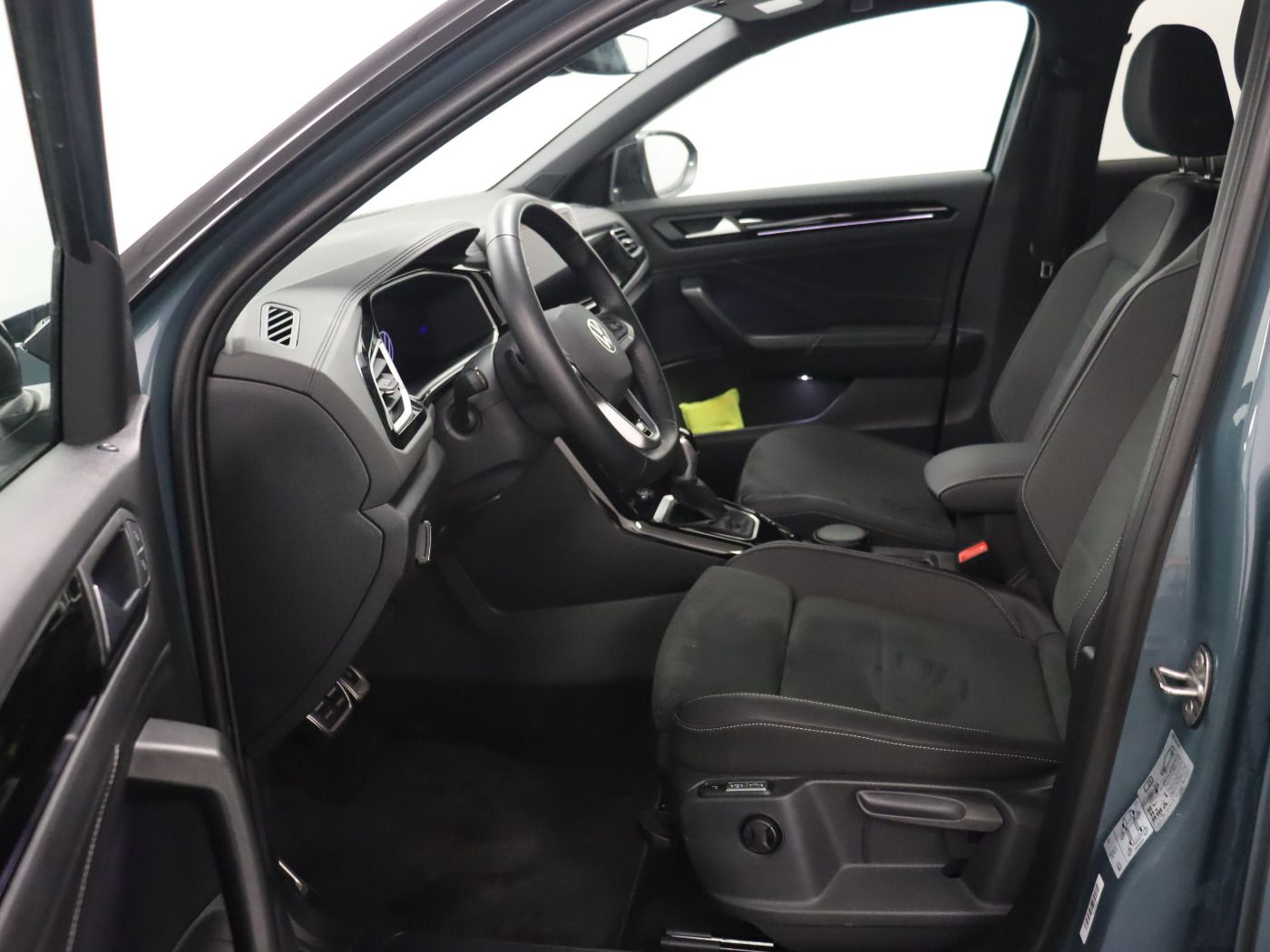 Fahrzeugabbildung Volkswagen T-Roc 2.0 TDI DSG R-line |ACC|VirtualCP|FLA|LED