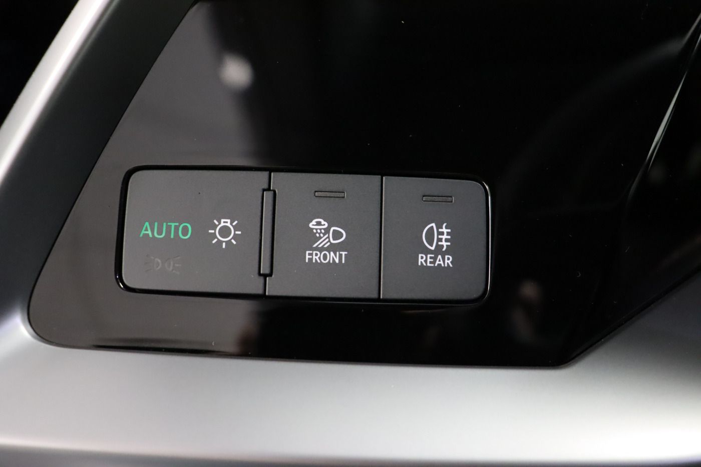 Fahrzeugabbildung Audi A3 Sportback 40 TFSI e S tronic advanced |FLA