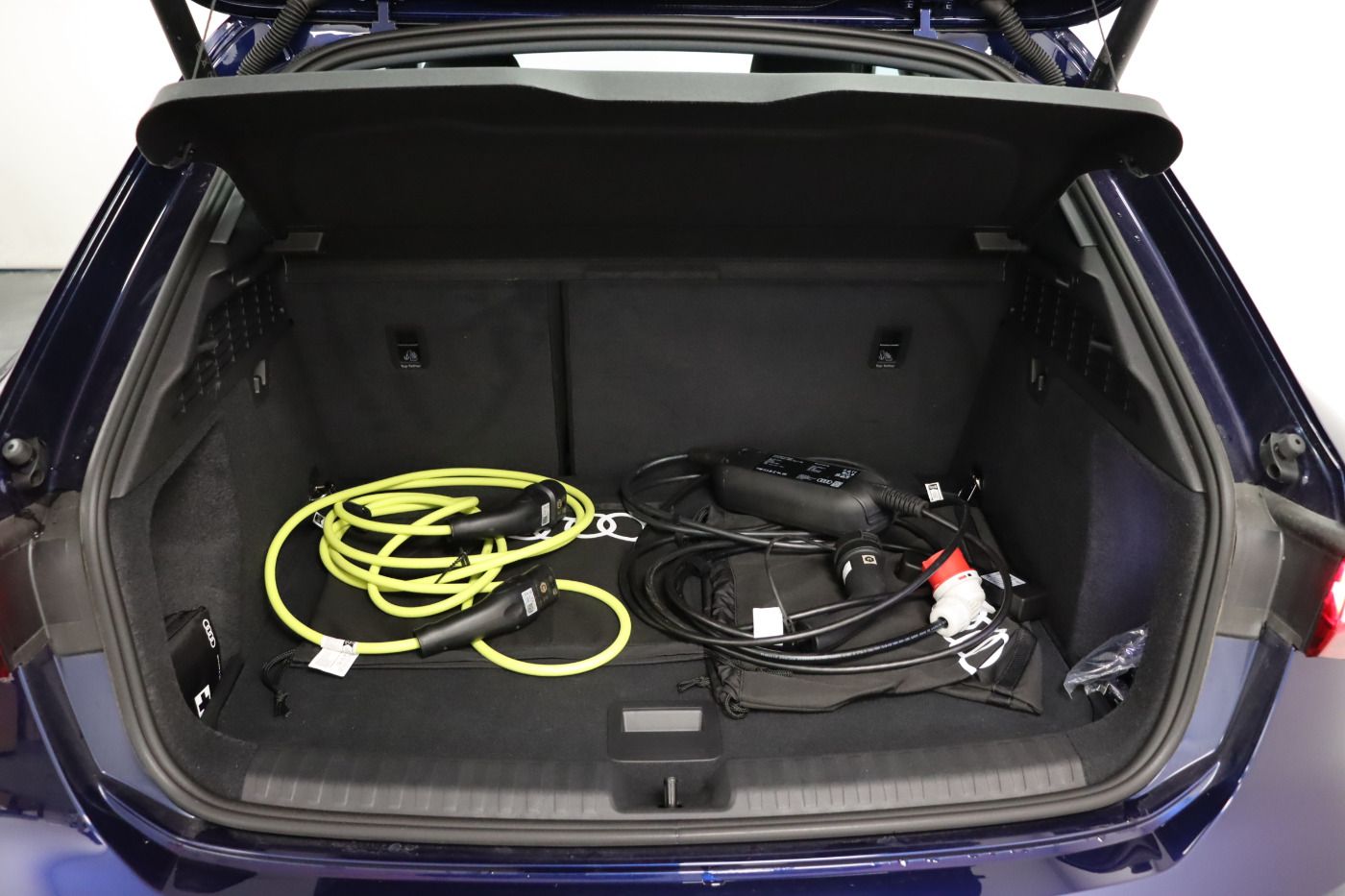 Fahrzeugabbildung Audi A3 Sportback 40 TFSI e S tronic advanced |FLA