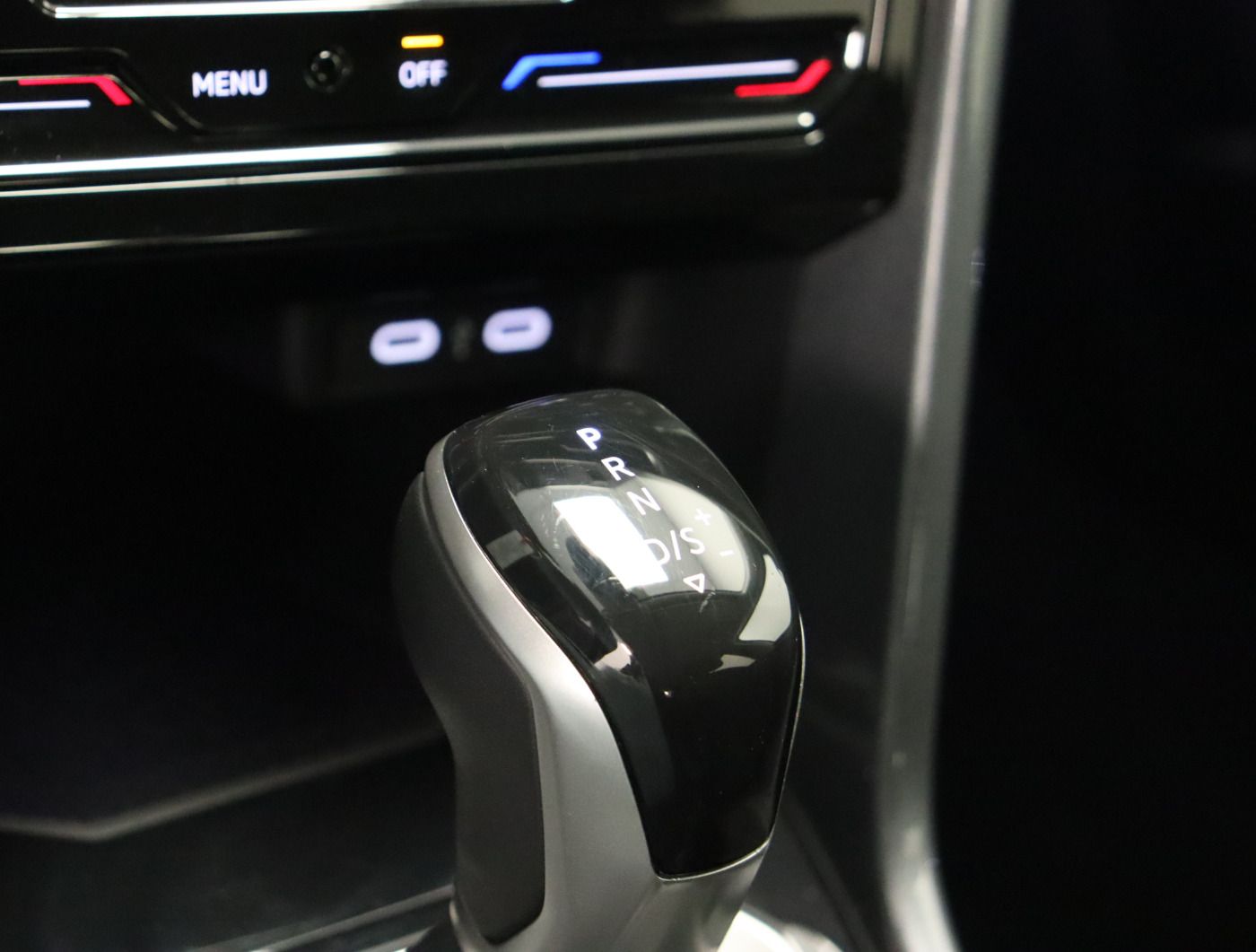 Fahrzeugabbildung Volkswagen T-Roc 1.5 TSI DSG Style |ACC|FLA|VirtualCP|LED|L