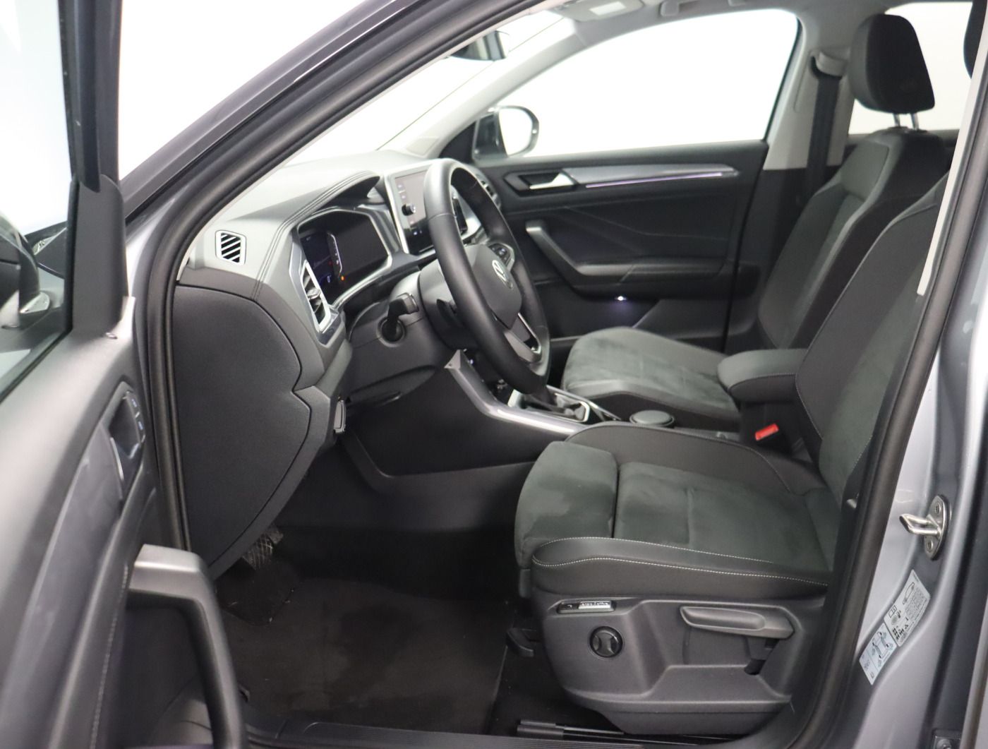 Fahrzeugabbildung Volkswagen T-Roc 1.5 TSI DSG Style |ACC|FLA|VirtualCP|LED|L