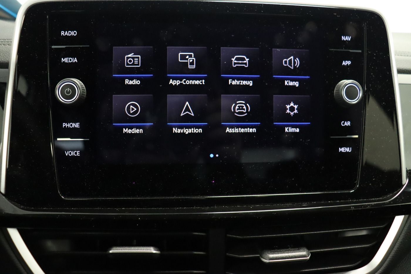 Fahrzeugabbildung Volkswagen T-Roc 2.0 TDI DSG R-Line |FLA|Massage|CarPlay|LE