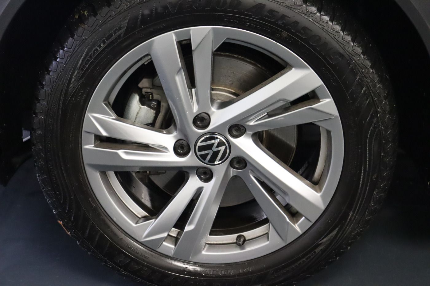 Fahrzeugabbildung Volkswagen T-Roc 2.0 TDI DSG R-Line |FLA|Massage|CarPlay|LE