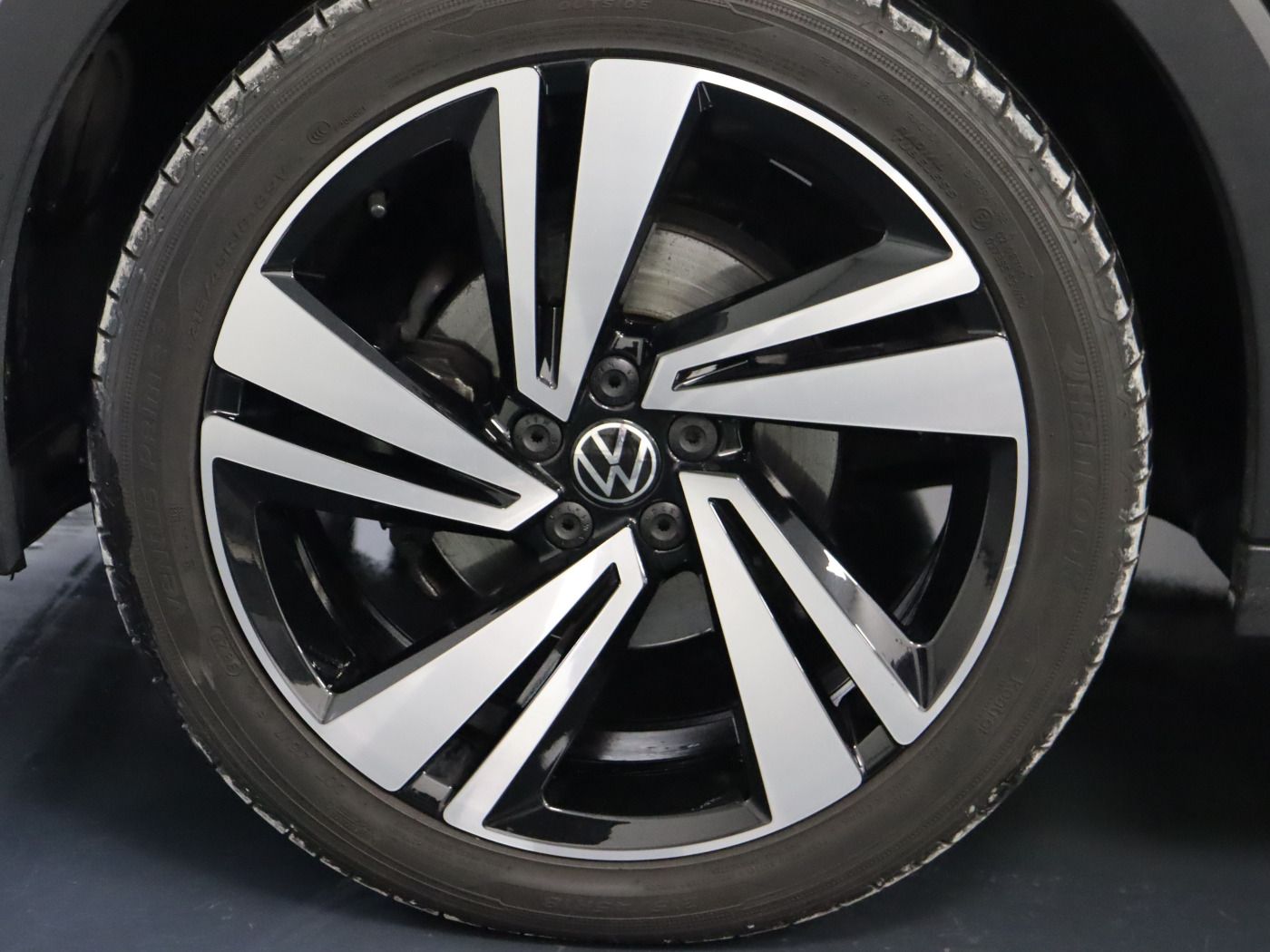 Fahrzeugabbildung Volkswagen T-Cross 1.5 TSI DSG Life R-line |ACC|VirtualCP