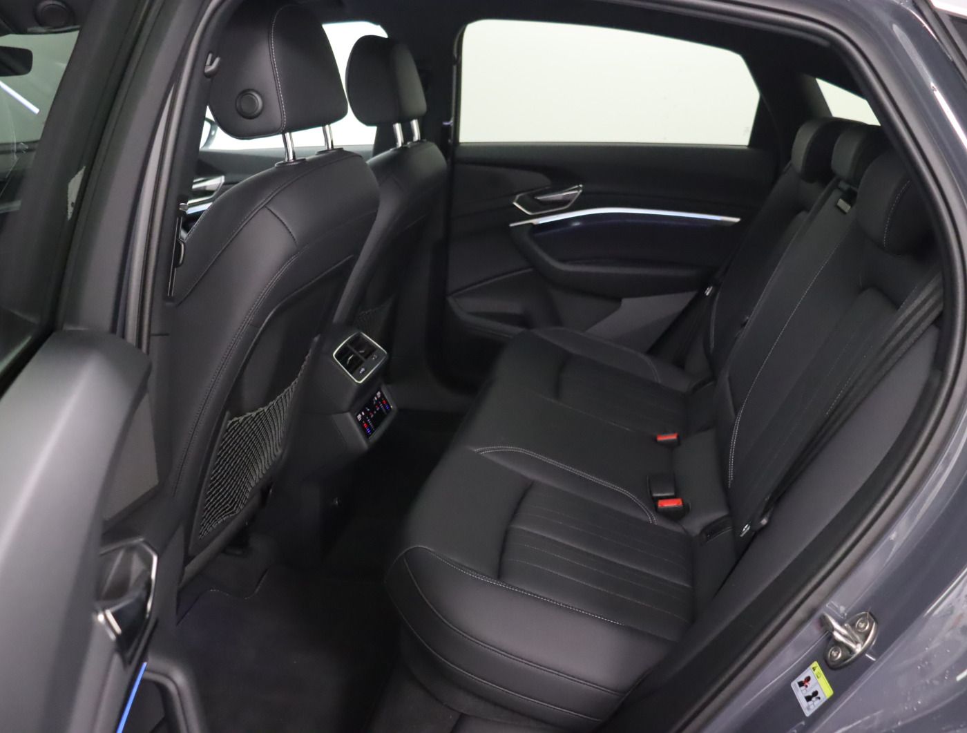 Fahrzeugabbildung Audi Q8 e-tron Sportback 55 quattro advanced |Luft