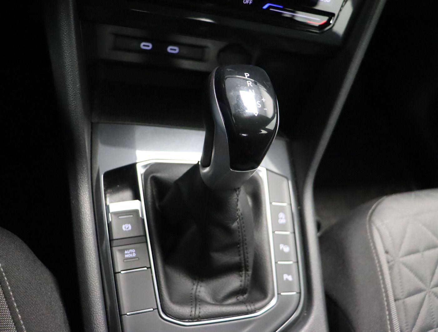 Fahrzeugabbildung Volkswagen Tiguan 1.5 TSI DSG Life |AHK|Matrix|ACC|FLA|LM
