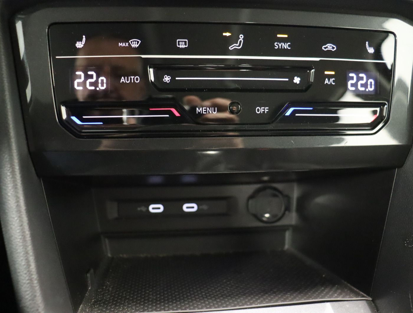 Fahrzeugabbildung Volkswagen Tiguan 1.5 TSI DSG Life |AHK|Matrix|ACC|FLA|LM