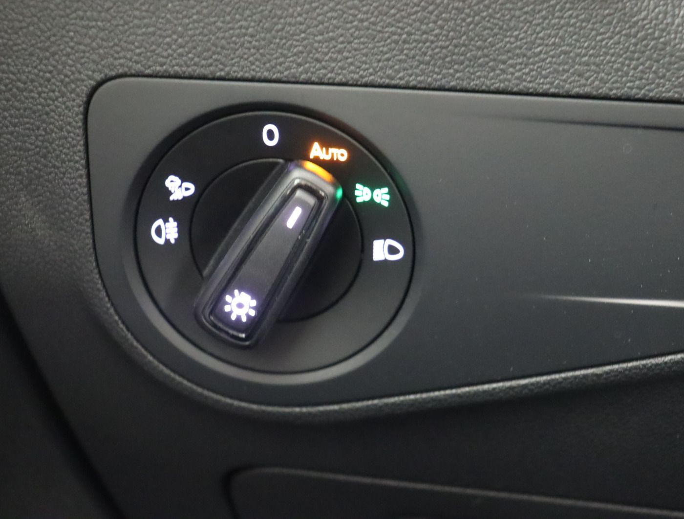 Fahrzeugabbildung Volkswagen Tiguan 1.5 TSI DSG Life |AHK|Matrix|ACC|FLA|LM