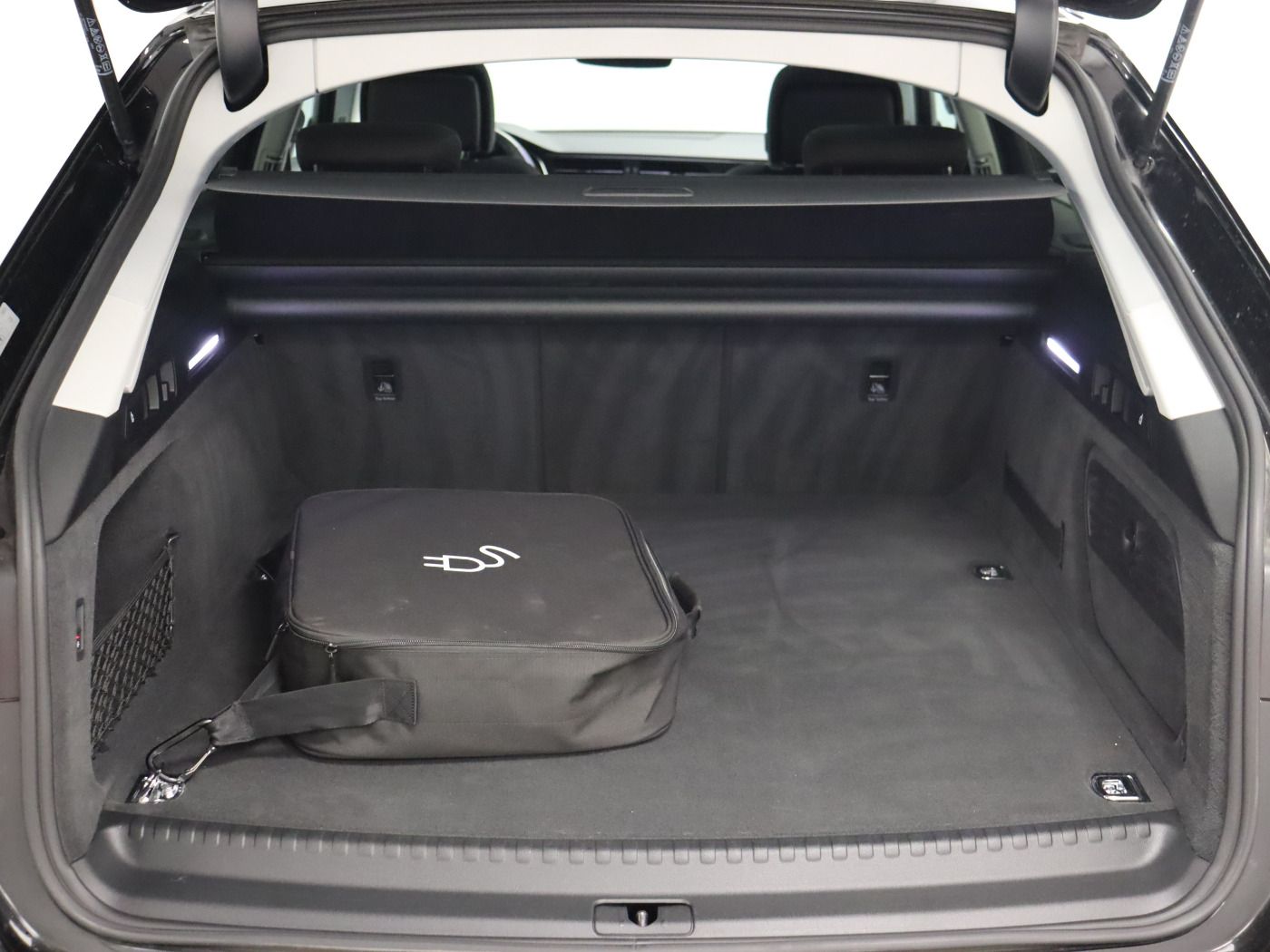 Fahrzeugabbildung Audi A6 Avant 50 TFSI e quattro S tronic sport |AHK