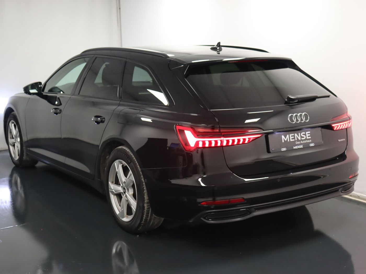Fahrzeugabbildung Audi A6 Avant 50 TFSI e quattro S tronic sport |AHK