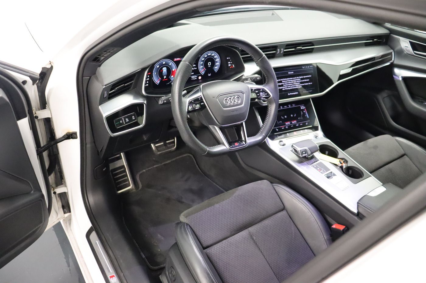 Fahrzeugabbildung Audi A6 Avant 50 TDI quattro S tronic S line |Matrix