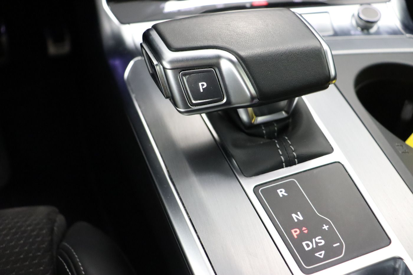 Fahrzeugabbildung Audi A6 Avant 50 TDI quattro S tronic S line |Matrix