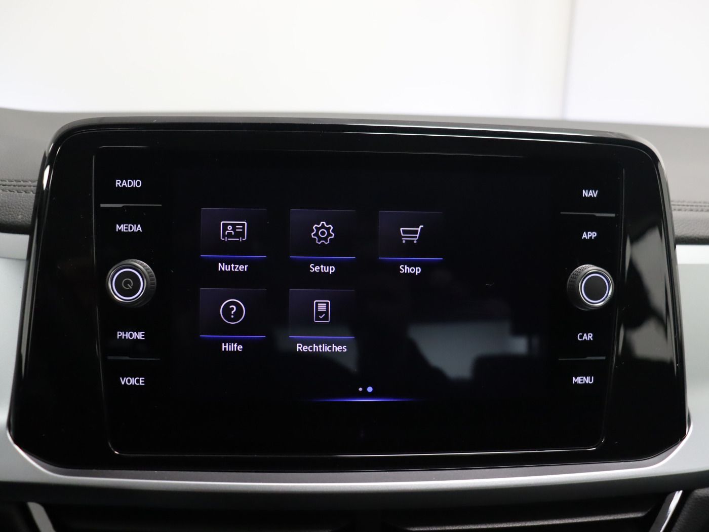 Fahrzeugabbildung Volkswagen T-Roc 2.0 TDI DSG Life |VirtualCP|CarPlay|LM|LED