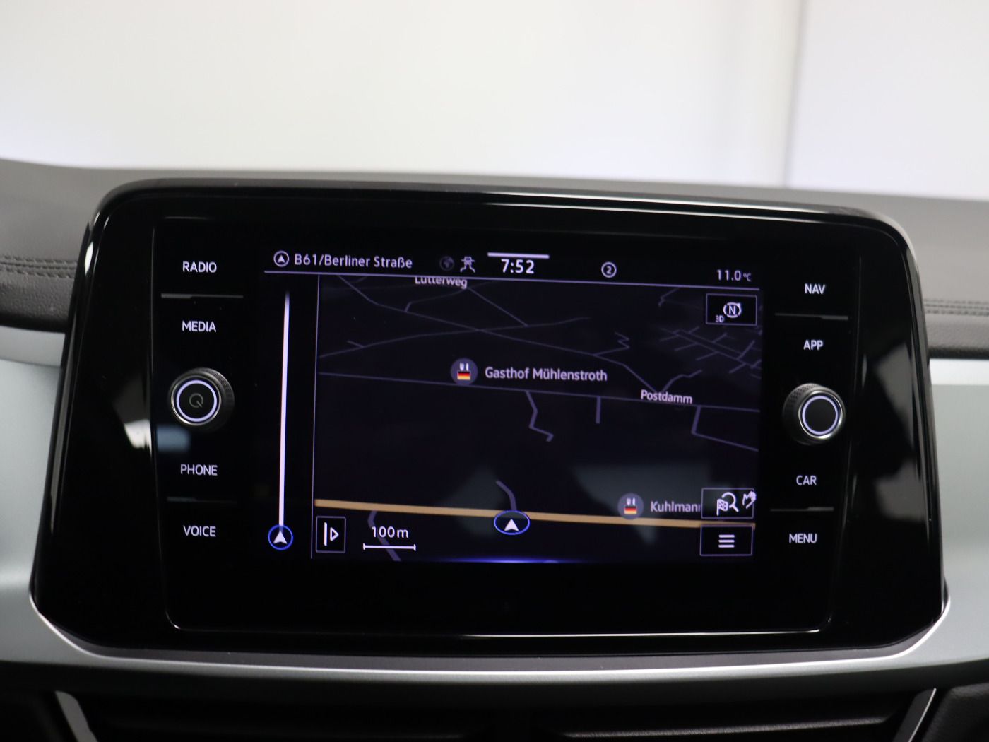 Fahrzeugabbildung Volkswagen T-Roc 2.0 TDI DSG Life |VirtualCP|CarPlay|LM|LED