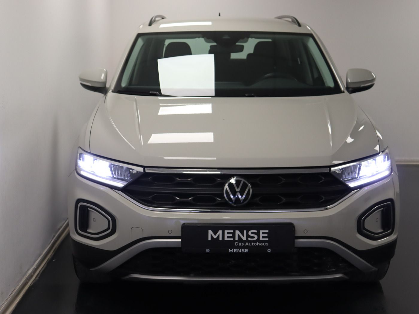 Fahrzeugabbildung Volkswagen T-Roc 2.0 TDI DSG Life |VirtualCP|CarPlay|LM|LED