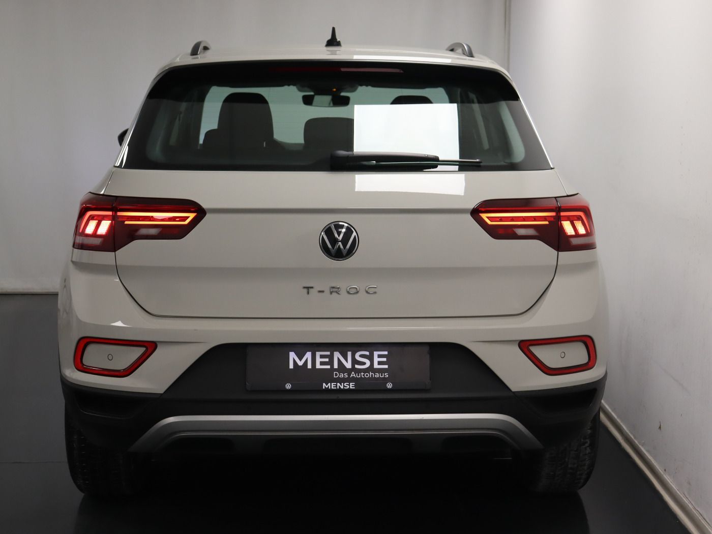 Fahrzeugabbildung Volkswagen T-Roc 2.0 TDI DSG Life |VirtualCP|CarPlay|LM|LED