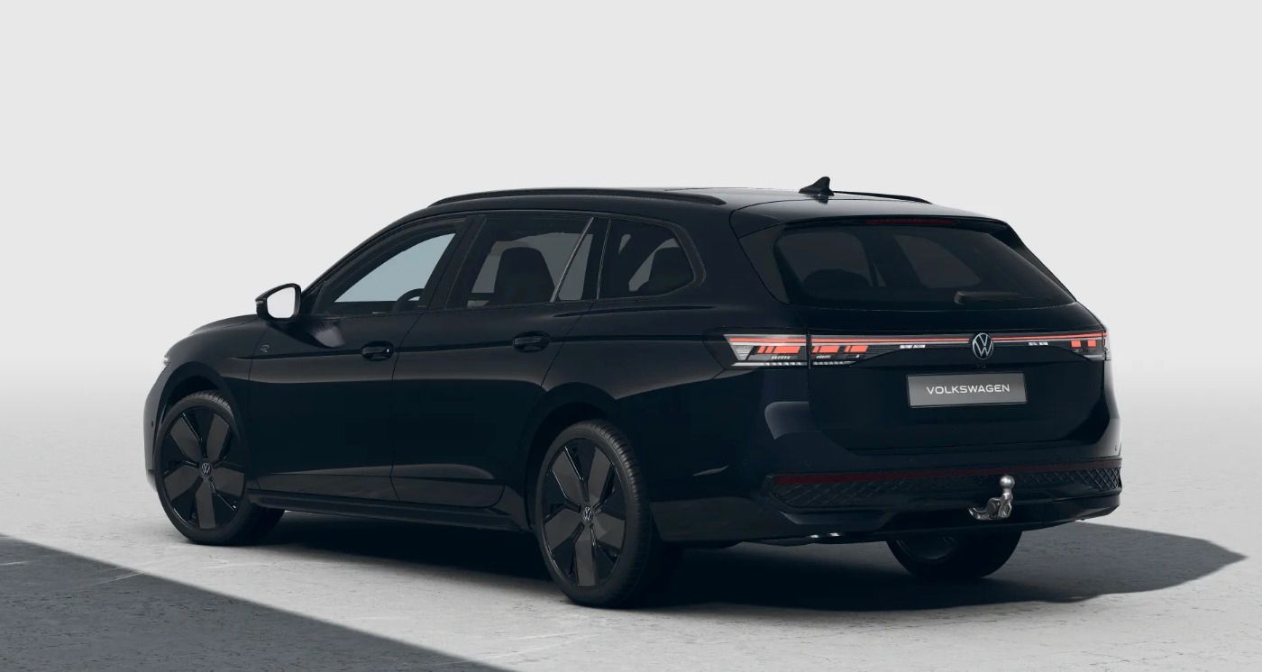 Fahrzeugabbildung Volkswagen Passat R-Line TDI 4M DSG AHK Nav Pano BlackStyle
