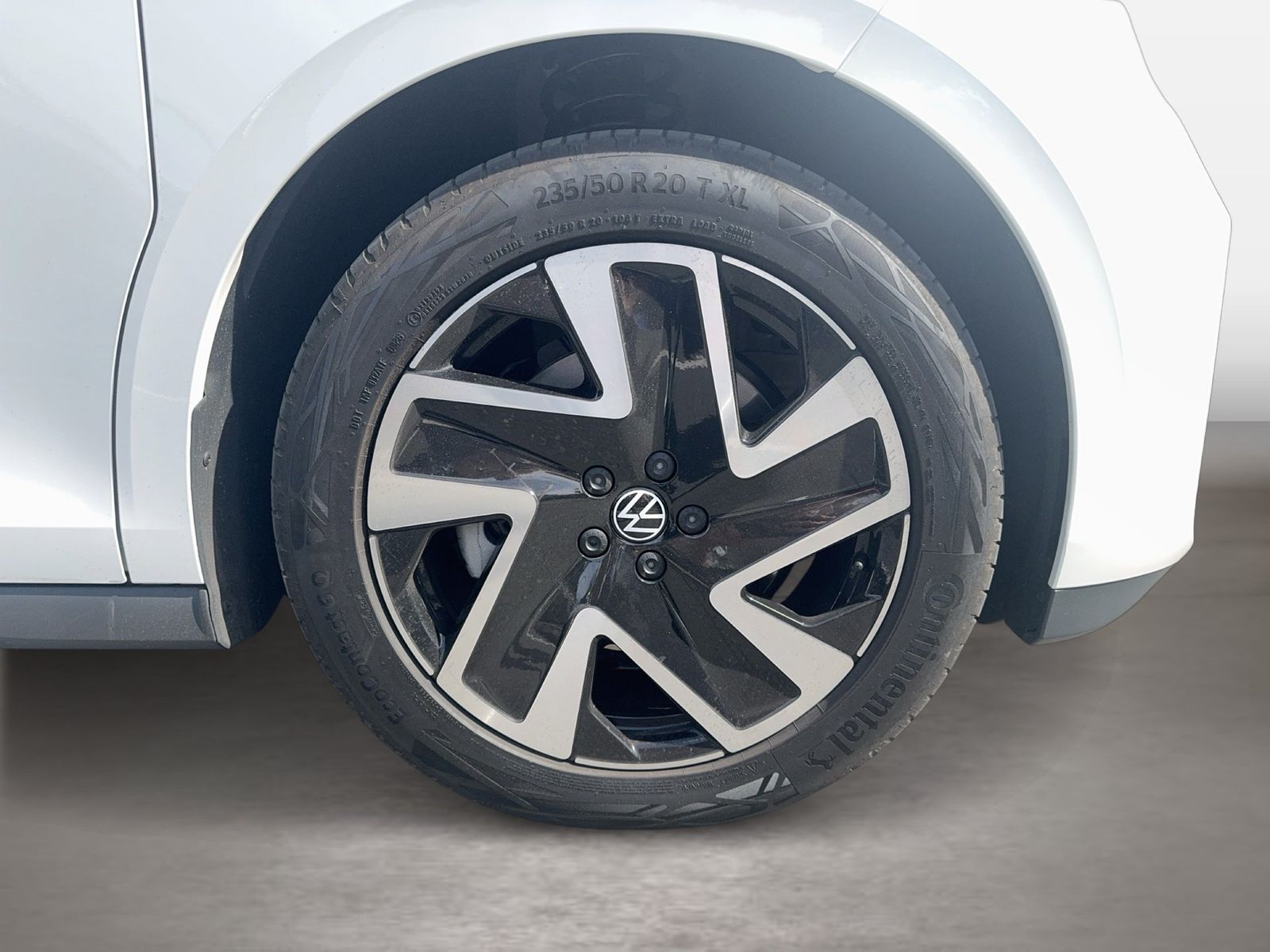 Fahrzeugabbildung Volkswagen ID. Buzz Cargo Pro 4MOTION 79 kWh Getriebe: 1-Ga - mit KI generiert/bearbeitet