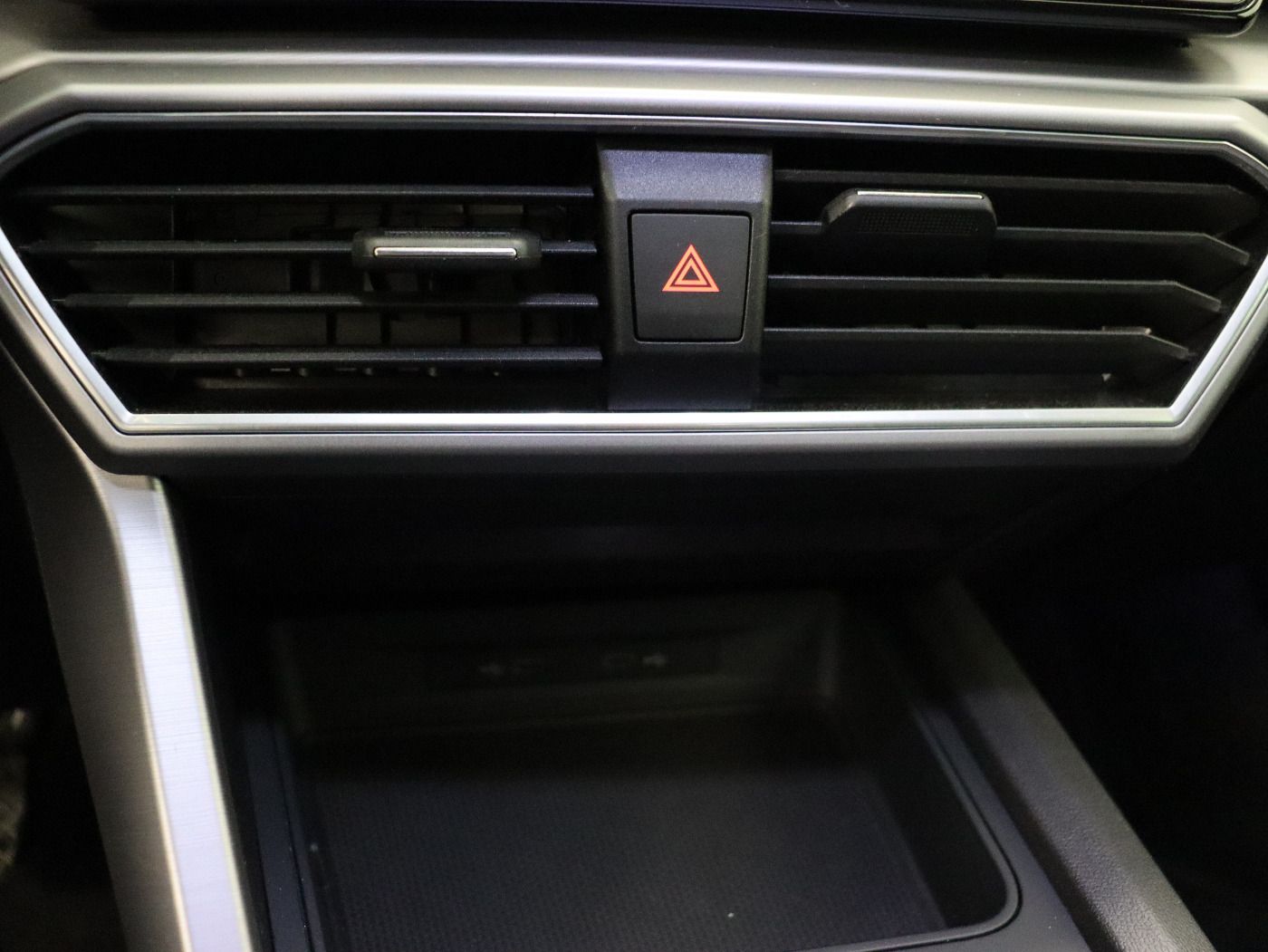 Fahrzeugabbildung SEAT Leon Sportstourer FR 1.4 TSI e-Hybrid DSG |AHK|L
