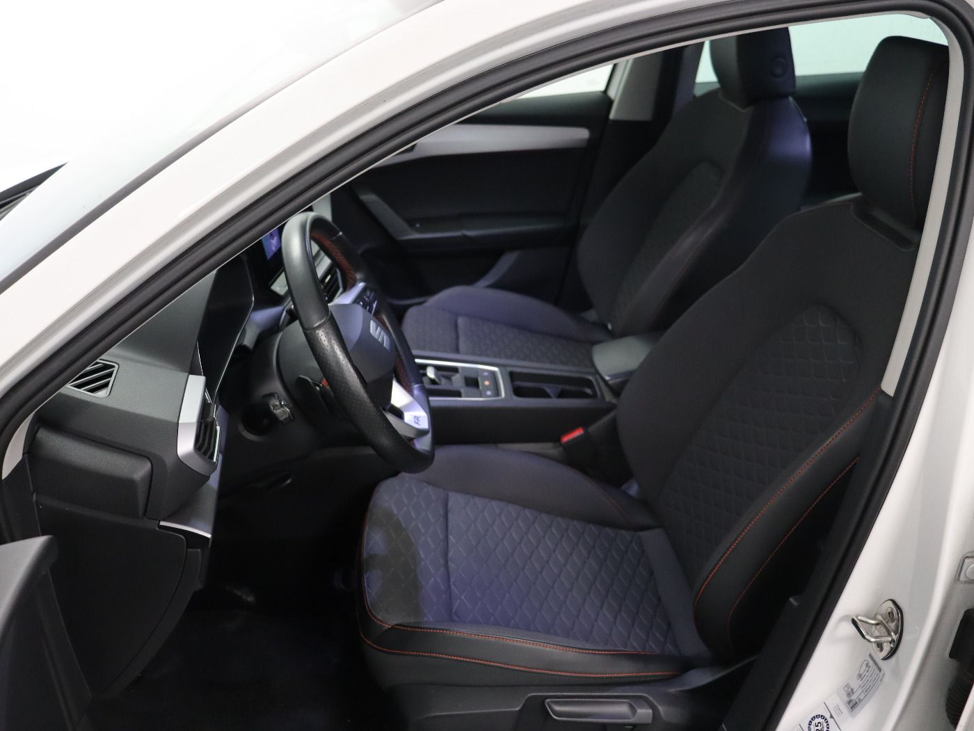 Fahrzeugabbildung SEAT Leon Sportstourer FR 1.4 TSI e-Hybrid DSG |AHK|L