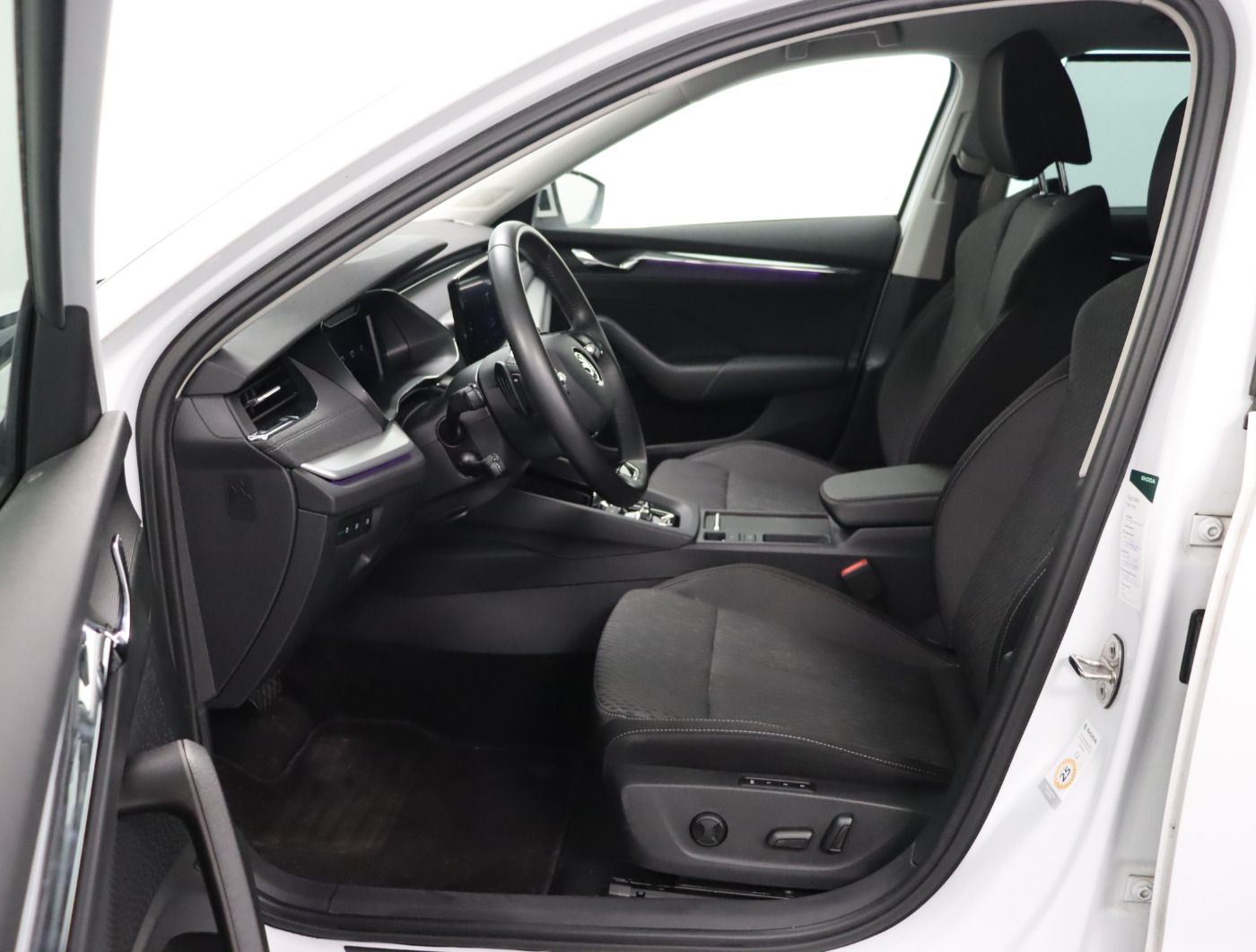 Fahrzeugabbildung SKODA Octavia Combi 1.4 TSI iV DSG Style |4xSHZ|FLA|LM