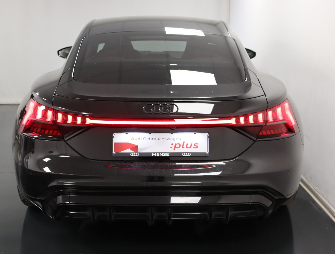 Fahrzeugabbildung Audi e-tron GT |Matrix|Luft|ACC|WPumpe|STH|CarPlay|LM