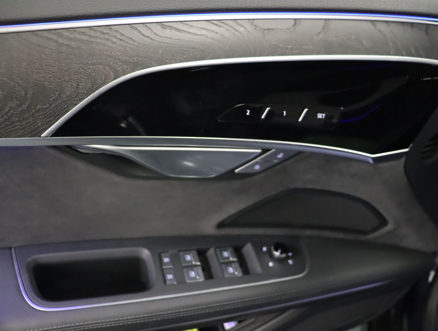 Fahrzeugabbildung Audi A8 50 TDI quattro |Matrix|Luft|Pano|ACC|STH|HUD